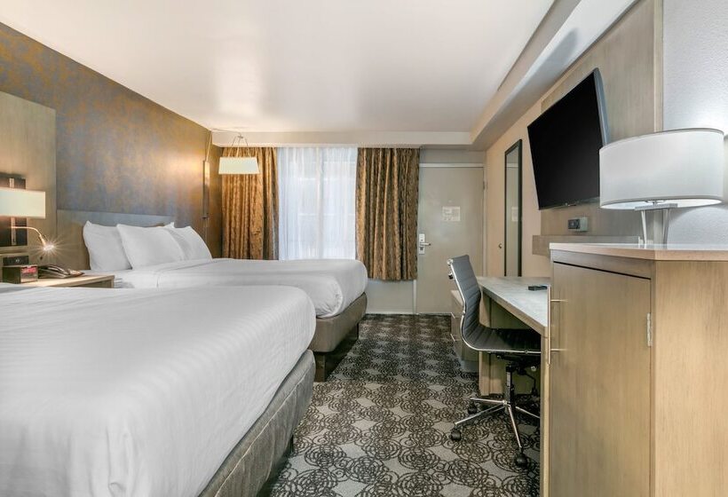 带2个双人床的标准工作室, Clarion Inn