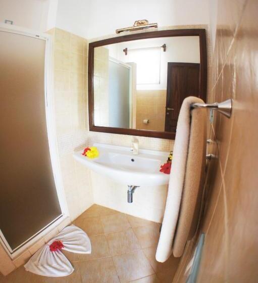 Номер Стандарт Вид на Море, Uroa Bay Beach Resort