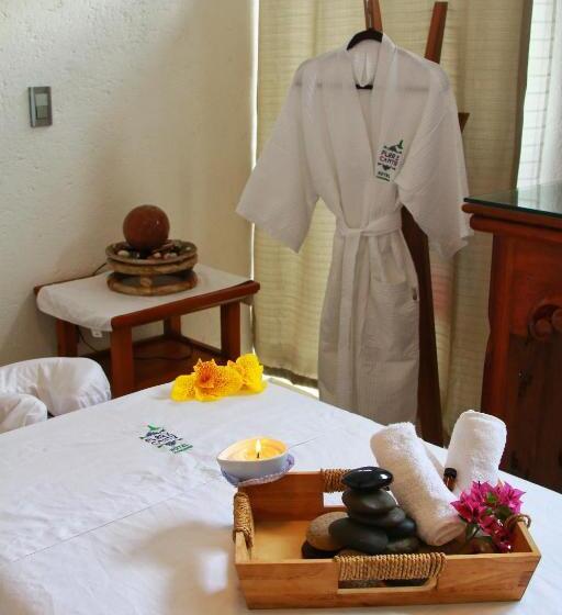 带阳台标准四人间, Concierge Flor Y Canto