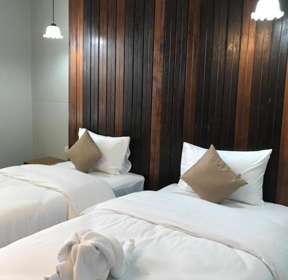 Номер Стандарт, Thaimueang Boutique