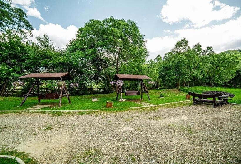 Номер Deluxe, Pensiunea Arc Bucovina