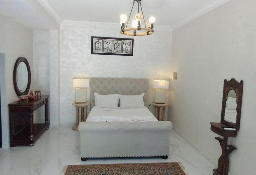 اتاق لوکس خانوادگی, Riad Redwan