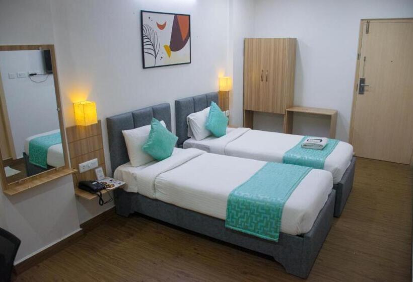 Номер Superior Кровать Кинг, Seasons Inn