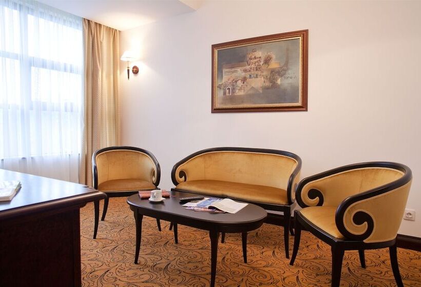 اتاق لوکس, Bellaria