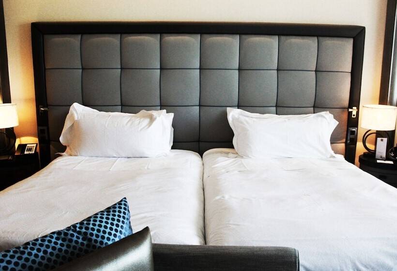 Номер Deluxe Вид на Бассейн, Conrad Algarve