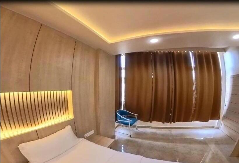 غرفة قياسية, Prago By Green Deer Varanasi