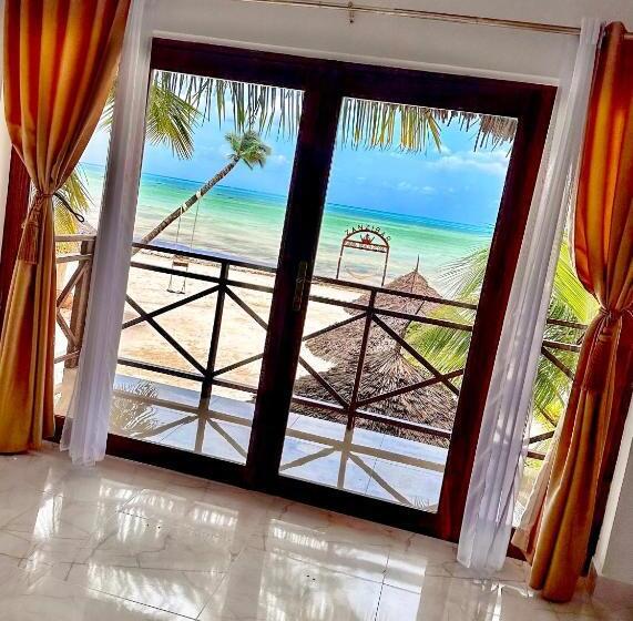 Номер Deluxe Вид на Море, Karibu Beach Resort