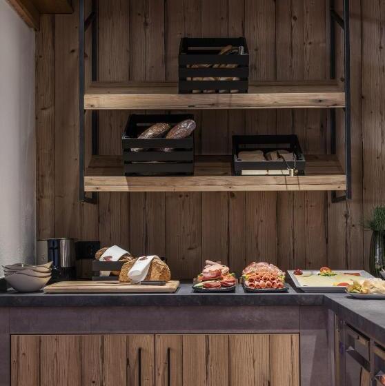 Номер Стандарт Вид на Горы, Alpendorf Hotel Stern