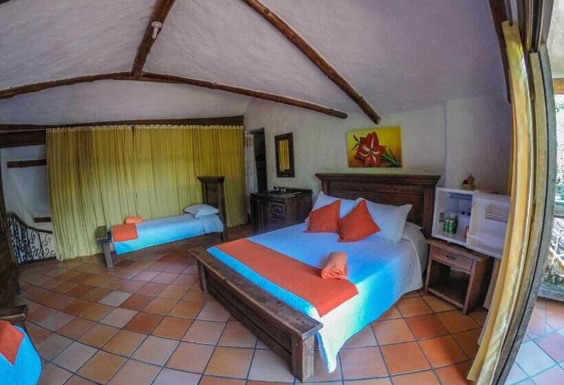 اتاق استاندارد چهارنفره با چشمانداز باغ, Hacienda Gualanday