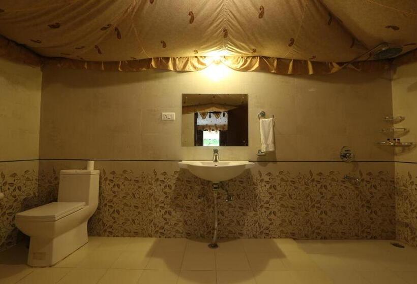 Standard Tent, The Shergarh
