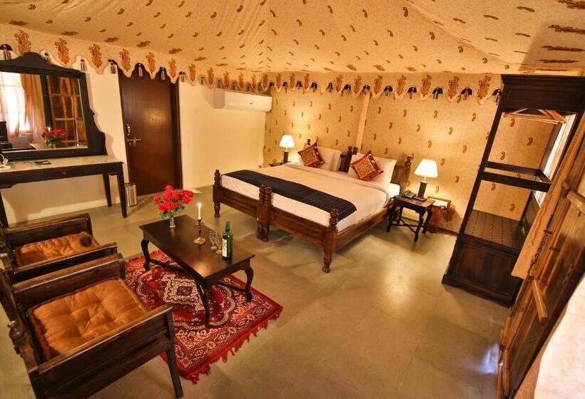 Standard Tent, The Shergarh