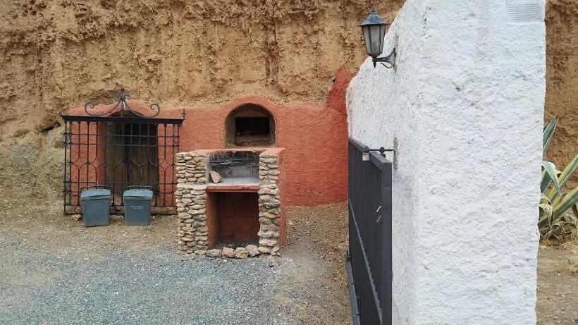 Номен Superior с Гидромассажем, Casas Cueva Y Cortijo La Tala En Guadix