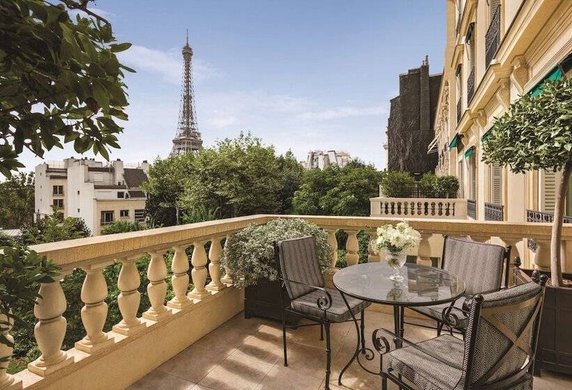 Suite with Terrace, Shangri La Paris