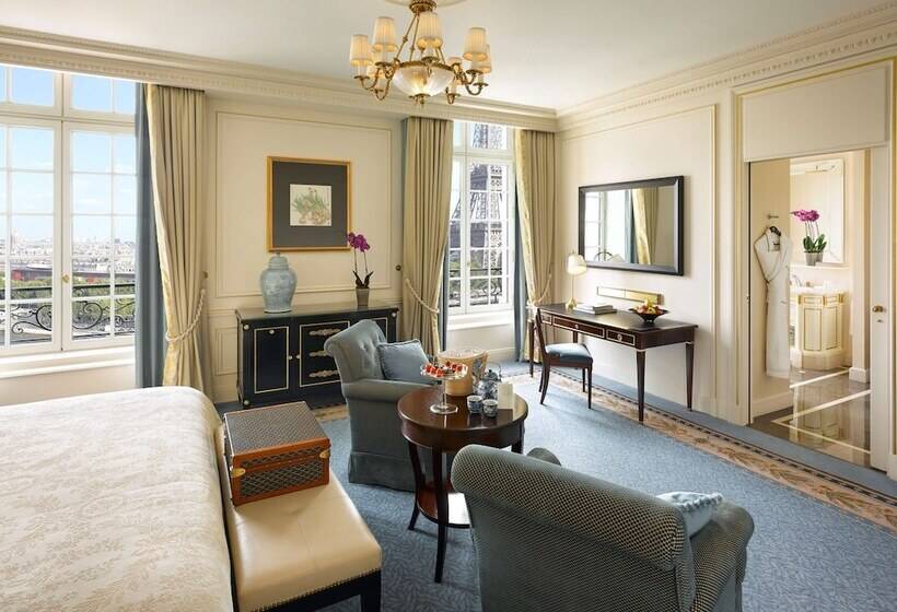 اتاق استاندارد با چشم‌انداز, Shangri La Paris