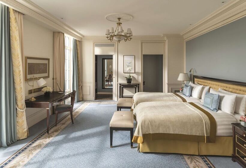 Standard Room Double Bed City View, Shangri La Paris