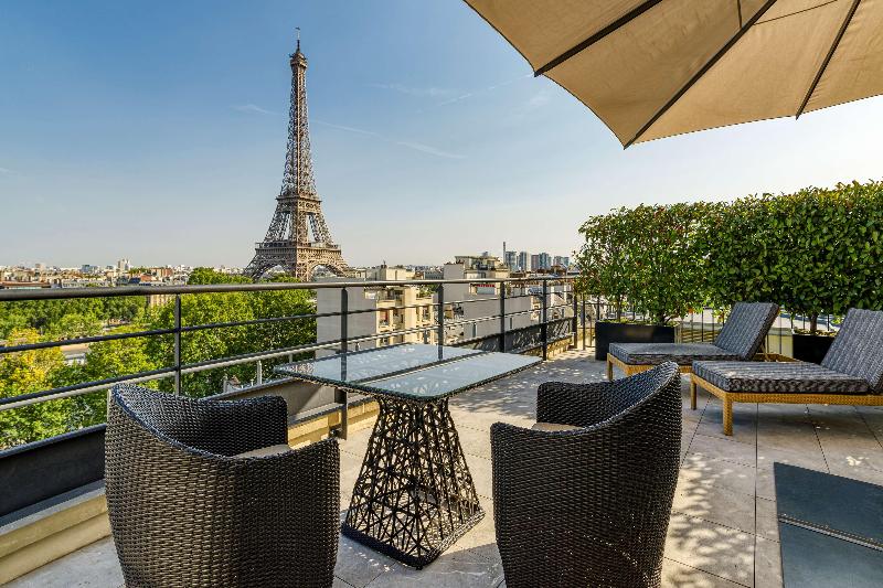 اتاق استاندارد با چشم‌انداز, Shangri La Paris