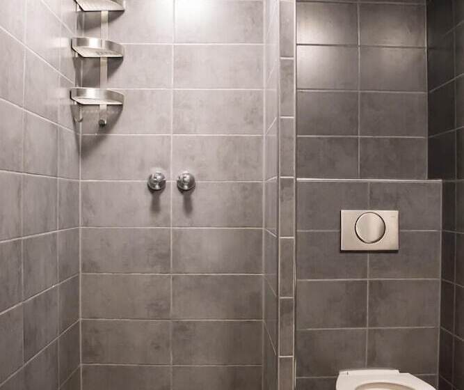 Кровать в Общей Комнате, Amsterdam Hostel Orfeo