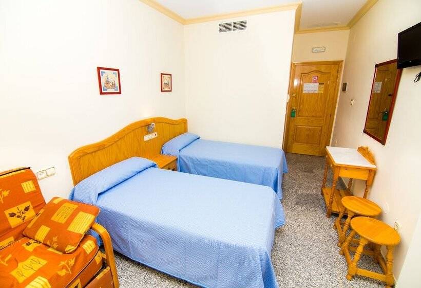 Номер Стандарт, Hostal Los Corchos
