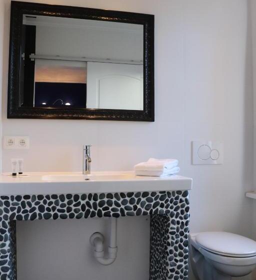 Номер Стандарт, Hostel Lybeer