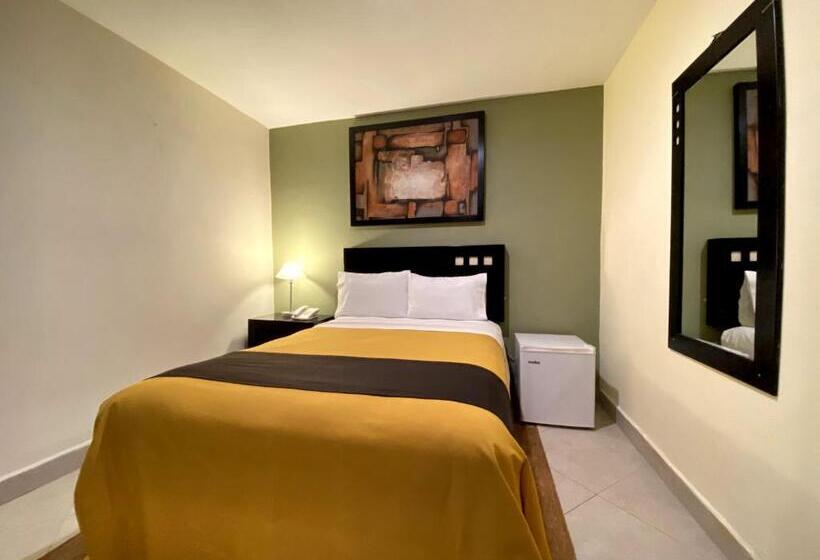 غرفة قياسية فردية, Escala Puebla Centro