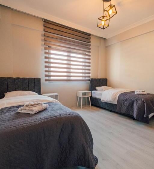 别墅: 1间卧室带游泳池, Sapancaminihouse