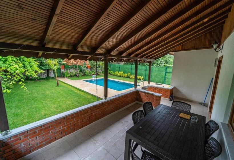 带2个卧室的别墅, Sapancaminihouse