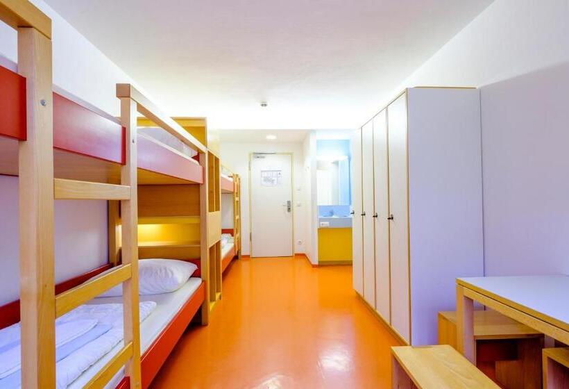 Четырехместный Номер Стандарт, Hi Munich Park Youth Hostel
