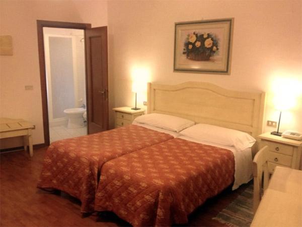 اتاق استاندارد چهار تخته, Umbria