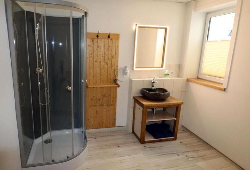 Номер Стандарт, Gästezimmer Zum Rotem Karpfen
