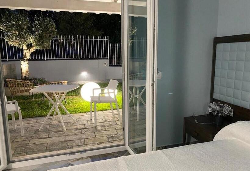 Номер Стандарт Внутренний, 4essences Boutique Rooms