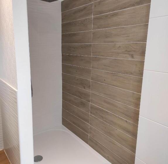 Апартаменты 1 Спальня, Appartement Bagnols   Les Meublés Des Pierres Dorées