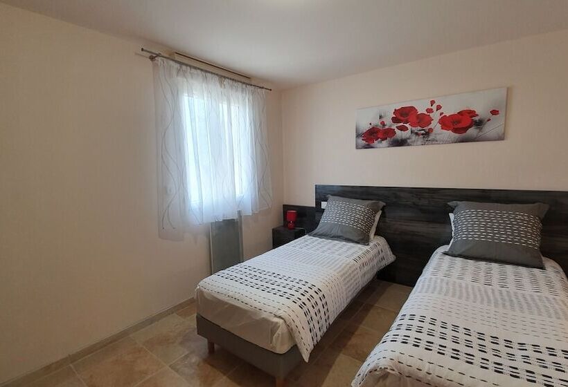 Дом 2 Спальни, Domaine Du Cardou