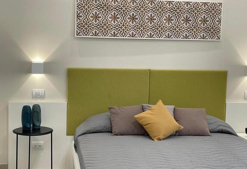 Номер Deluxe Кровать Кинг, Pianohome Sorrento