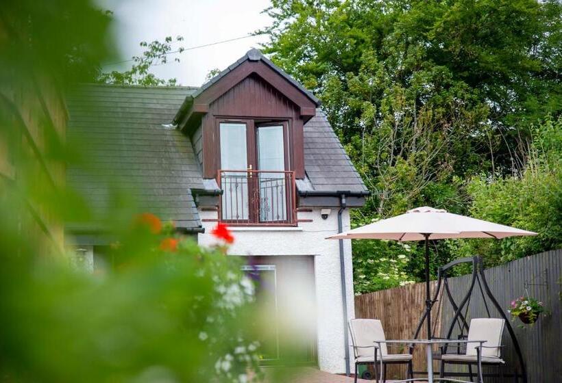 Номер Стандарт с Балконом, Braeside Guest House, Loch Lomond