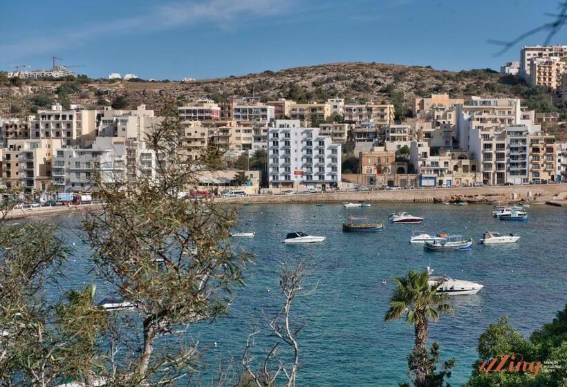اتاق لوکس با چشم‌انداز شهر, Seaview Stays