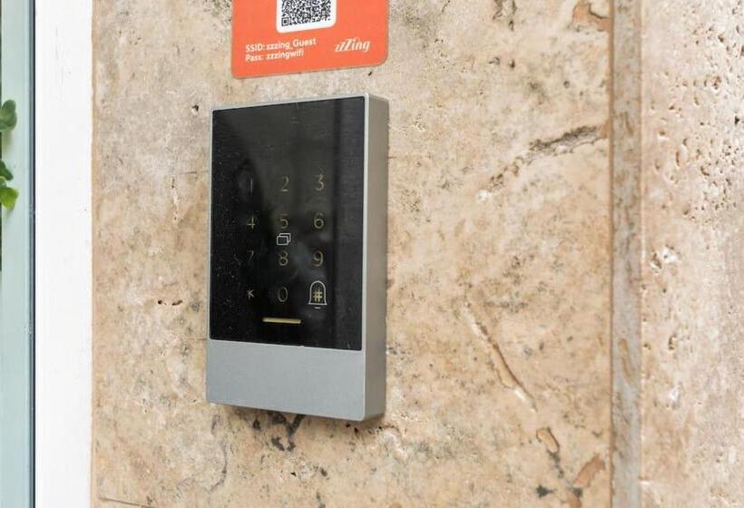 اتاق استاندارد با بالکن و چشم‌انداز دریا, Seaview Stays
