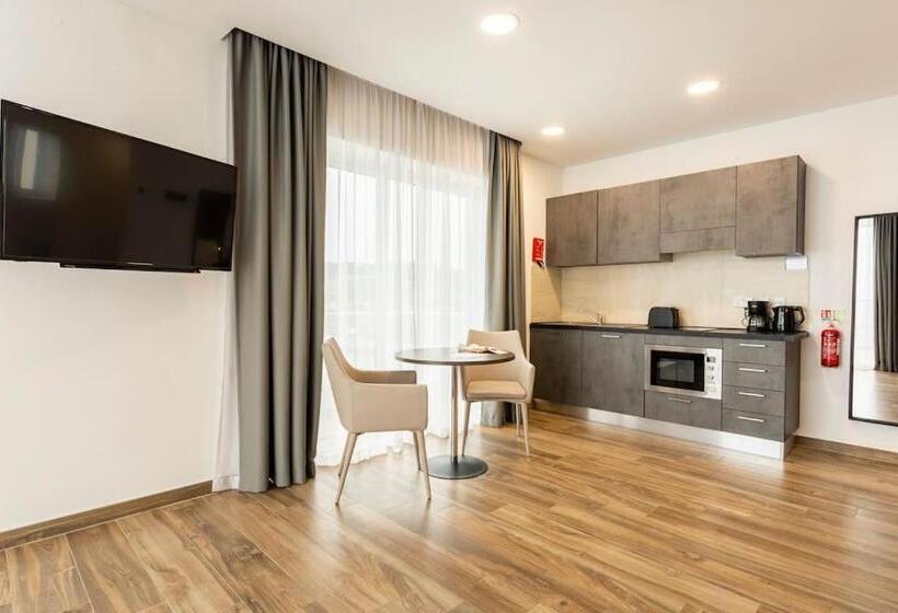 اتاق سوپریور با چشم‌انداز دریا, Seaview Stays