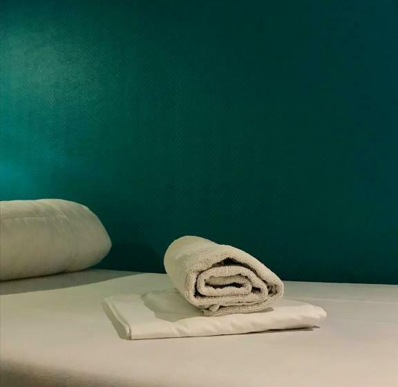 Bed in een Gedeelde Kamer, Plug Inn Montmartre By Hiphophostels