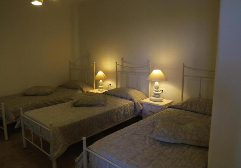 Номер Стандарт Трехместный, Villa Manos