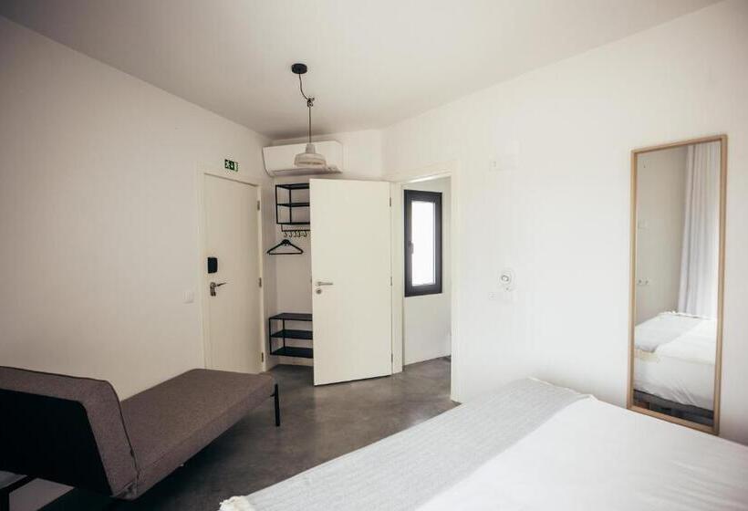 Номер Стандарт, Mute Hostel Porto Covo
