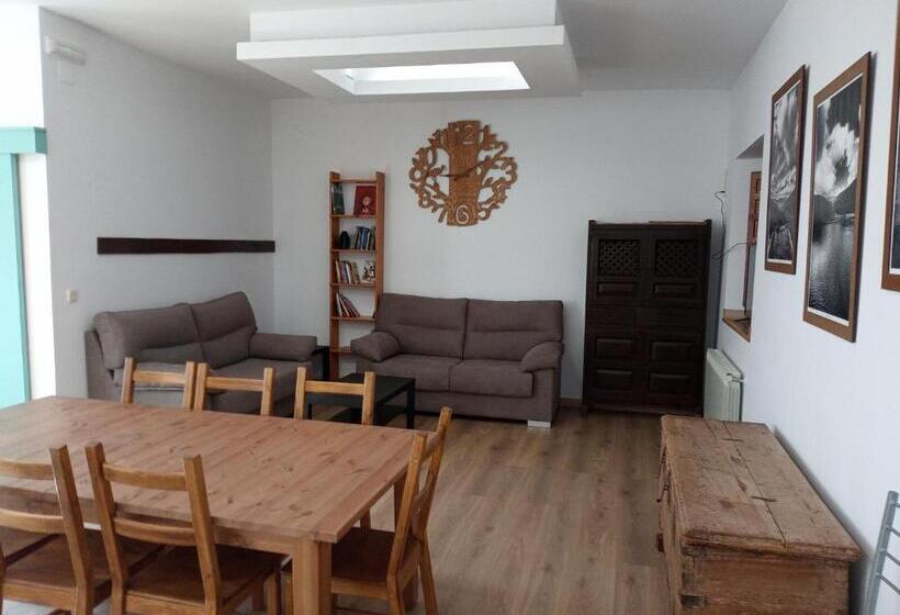Четырехместный Номер Стандарт, Albergue Fresno De Cantespino   La Tormenta