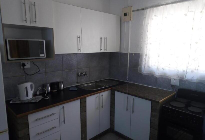 Апартаменты 1 Спальня Нижний Этаж, Spacious 1bed + Braai 13km To Paternoster Beach