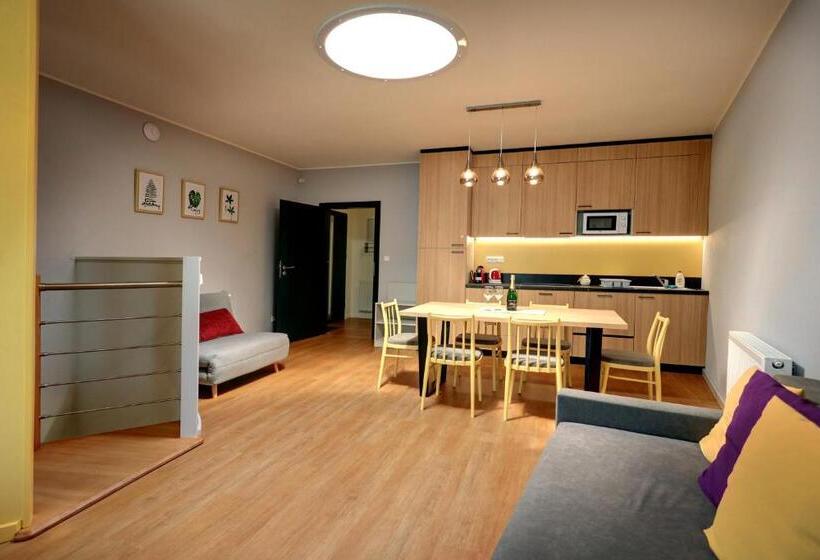 سوییت خانوادگی, Apartmány Adam