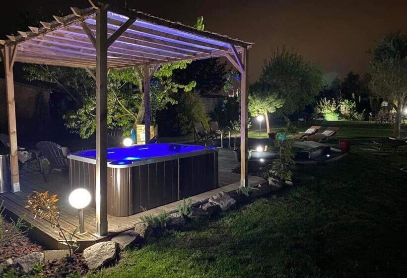 Четырехместный Номер Deluxe, Au Domaine Fresnois