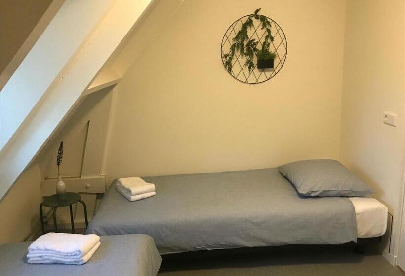 اتاق استاندارد با سرویس بهداشتی مشترک, Kleinschalig Hostel In Deventer, Hartje Stad, Aan De Ijssel