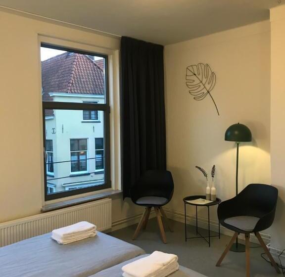 Номер Стандарт, Kleinschalig Hostel In Deventer, Hartje Stad, Aan De Ijssel