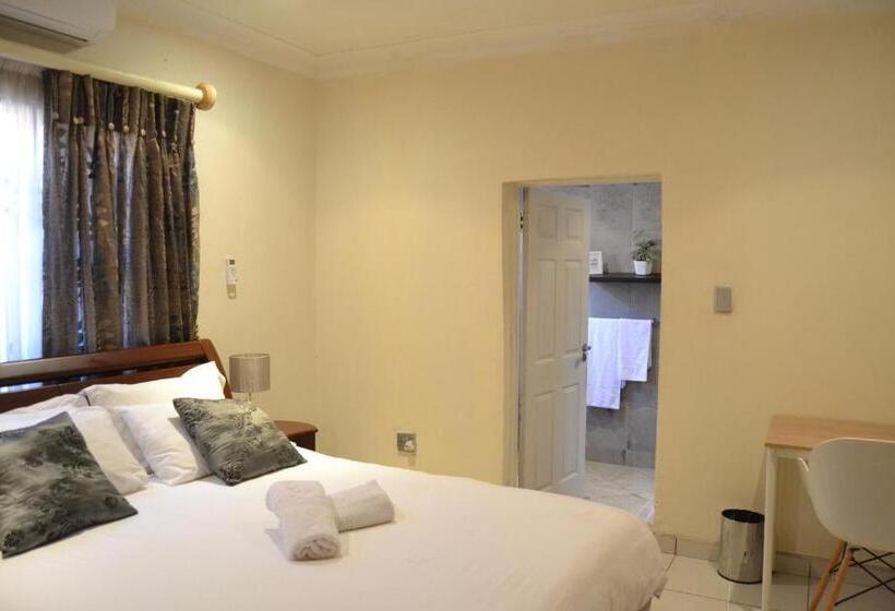 Номер Комфорт, Hush Guest House