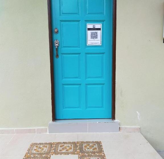 سوییت با استخر, Anjung Ara Suites And Roomstays