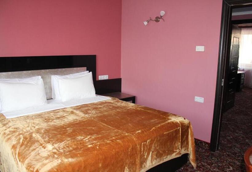 Family Suite, Erebuni Hotel Yerevan