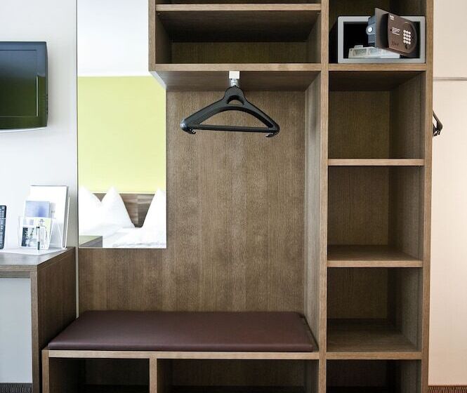 Номер Стандарт Трехместный, Basic Hotel Innsbruck